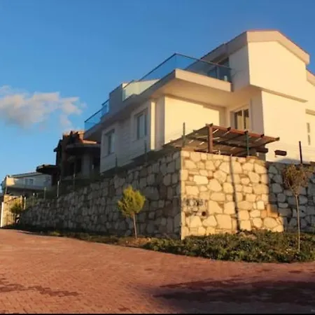 New Modern 270 Degrees View Vila